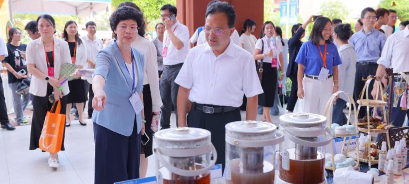 beat365唯一官方网站附设中医学校（广西中医学校）精彩亮相广西2026年职业教育活动周主题展