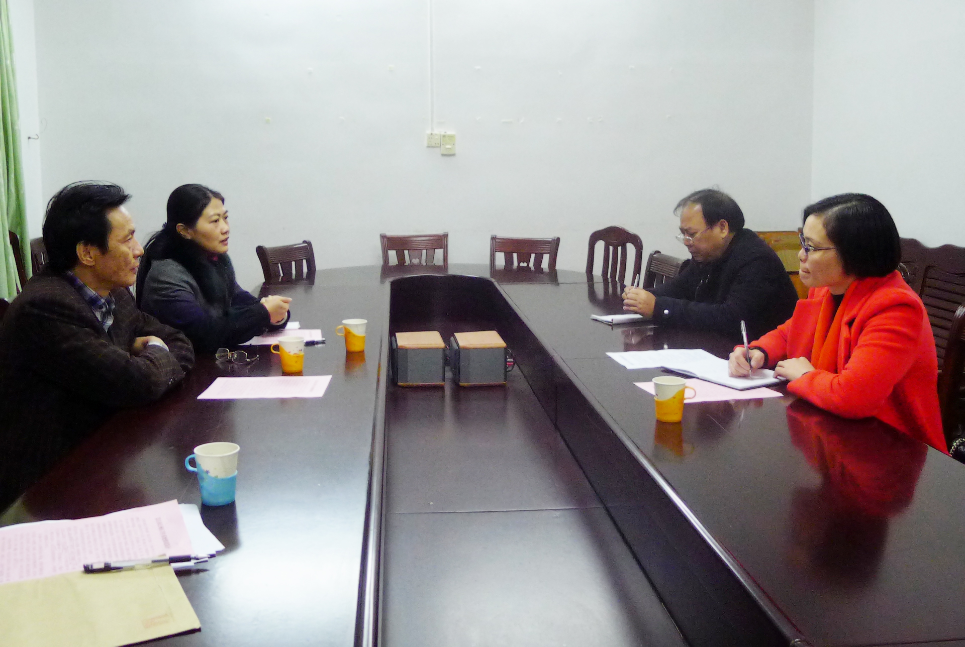 座谈会