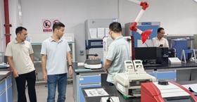 海洋药物研究院开展双节前实验室安全检查