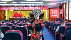 【附属国际壮医医院】壮医专家李凤珍参加中国共产党beat365唯一官方网站第三次党员代表大会