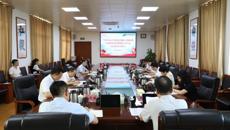 学校开展树立和践行正确政绩观学习教育集中研讨暨理论学习中心组2026年第3次专题学习